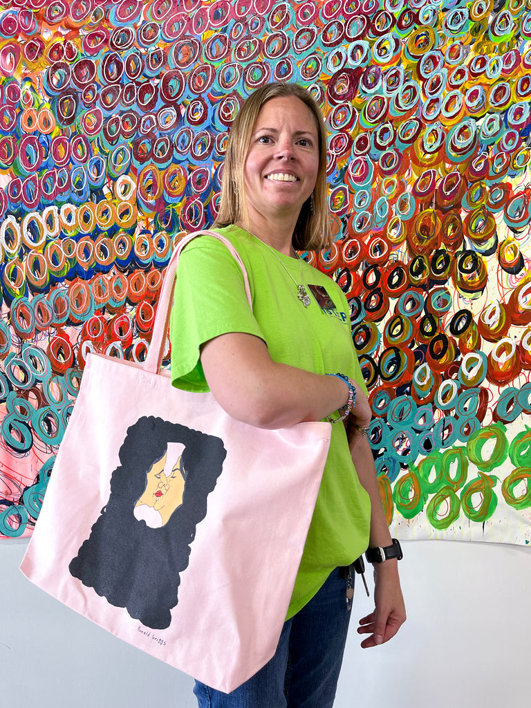 Kiss Tote Bag by Ronald Griggs